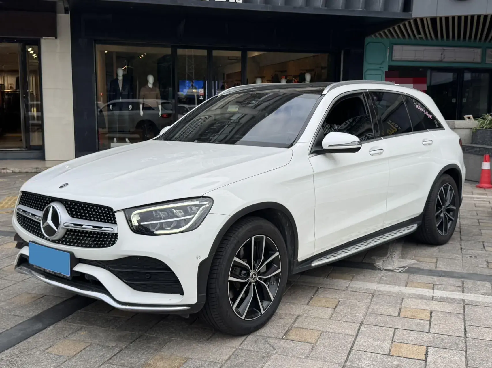 2021 MERCEDES-BENZ GLC view 1