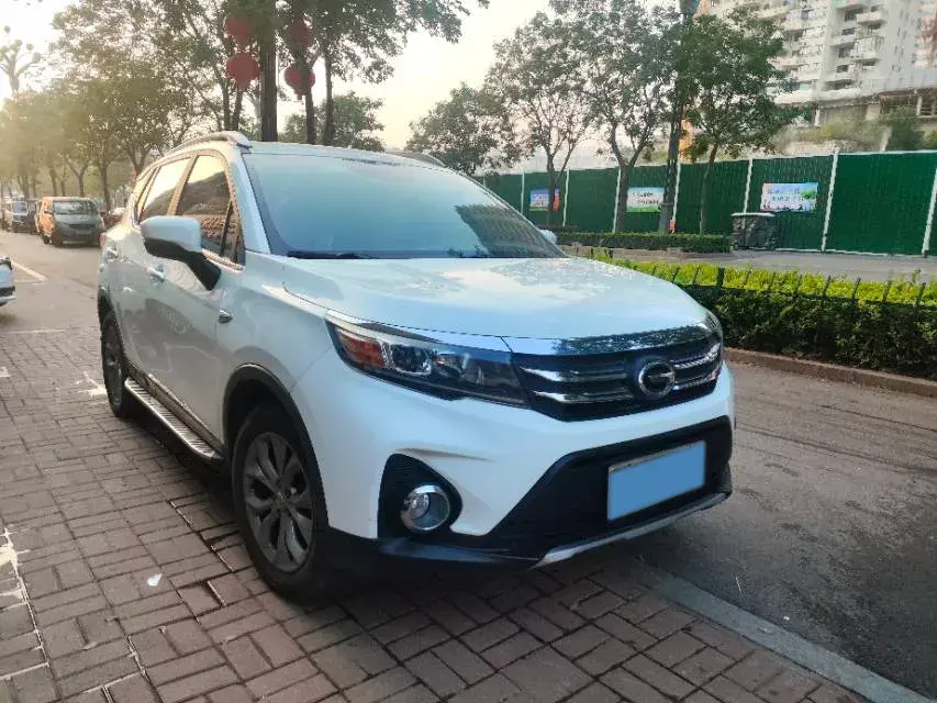 2017 GAC TRUMPCHI thumbnail 3