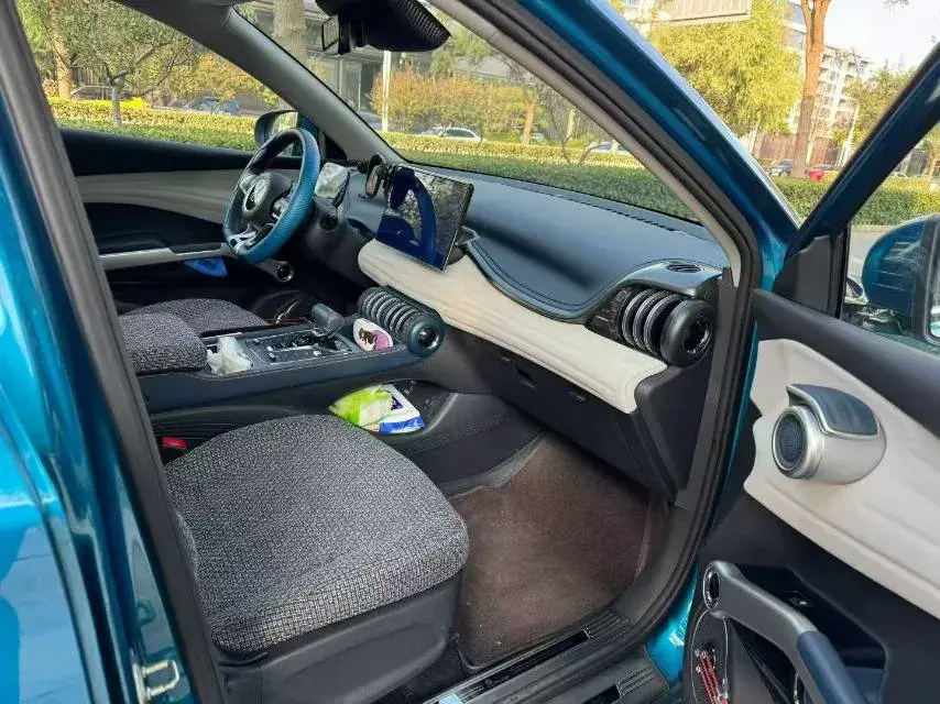 2022 BYD YUAN thumbnail 4