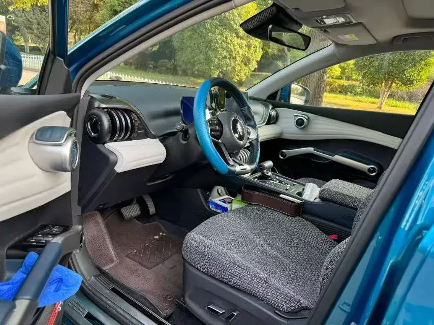 2022 BYD YUAN thumbnail 3