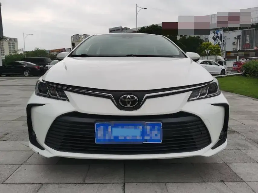 2022 TOYOTA COROLLA thumbnail 2