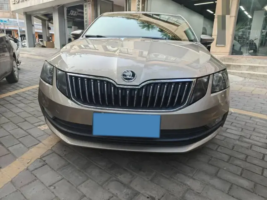 2019 SKODA OCTAVIA thumbnail 2