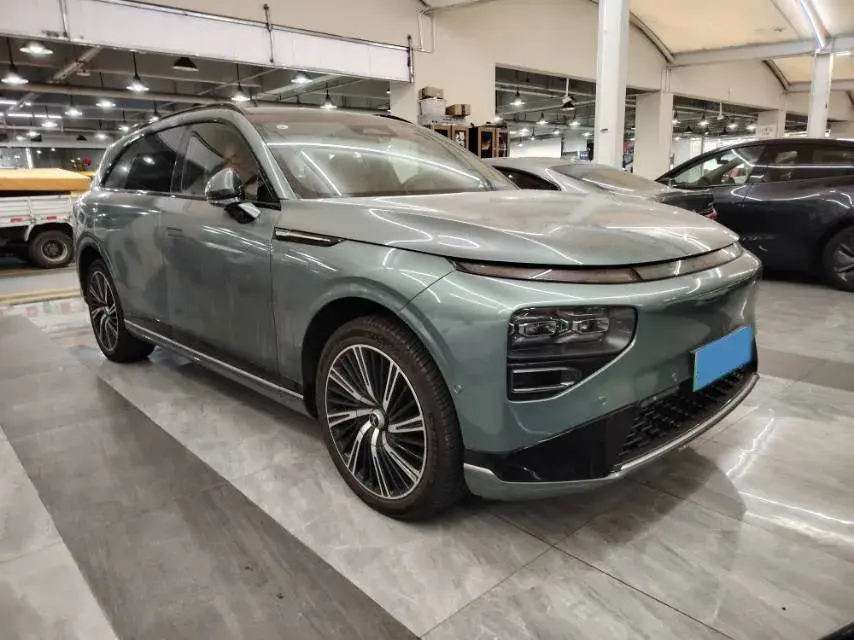 2024 XPENG G9 thumbnail 2