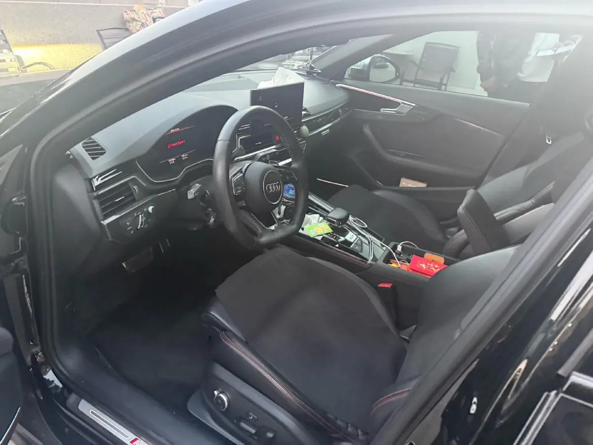 2021 Audi RS 4 2.9T 450HP V6 8AT,autocango,china used car exporter,china ev exporter,chinese used car exporter,chinese used ev exporter