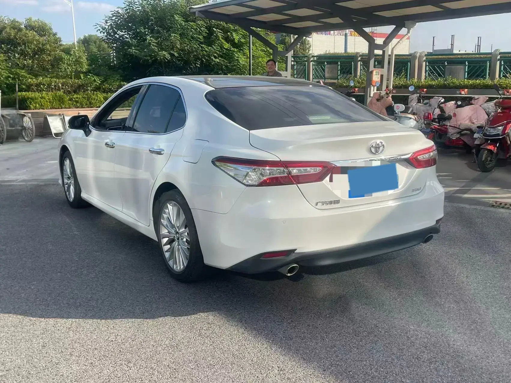 2019 TOYOTA CAMRY thumbnail 4