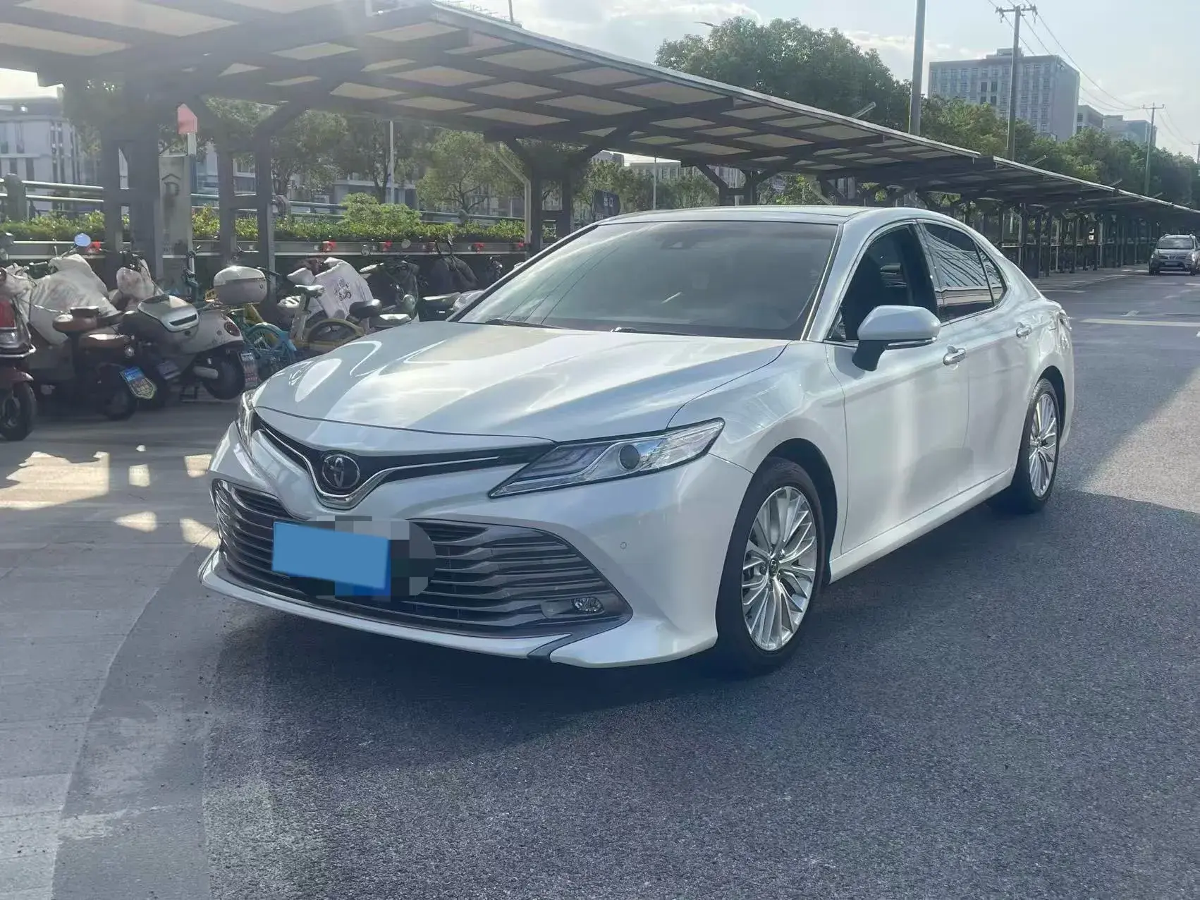 2019 TOYOTA CAMRY view 1