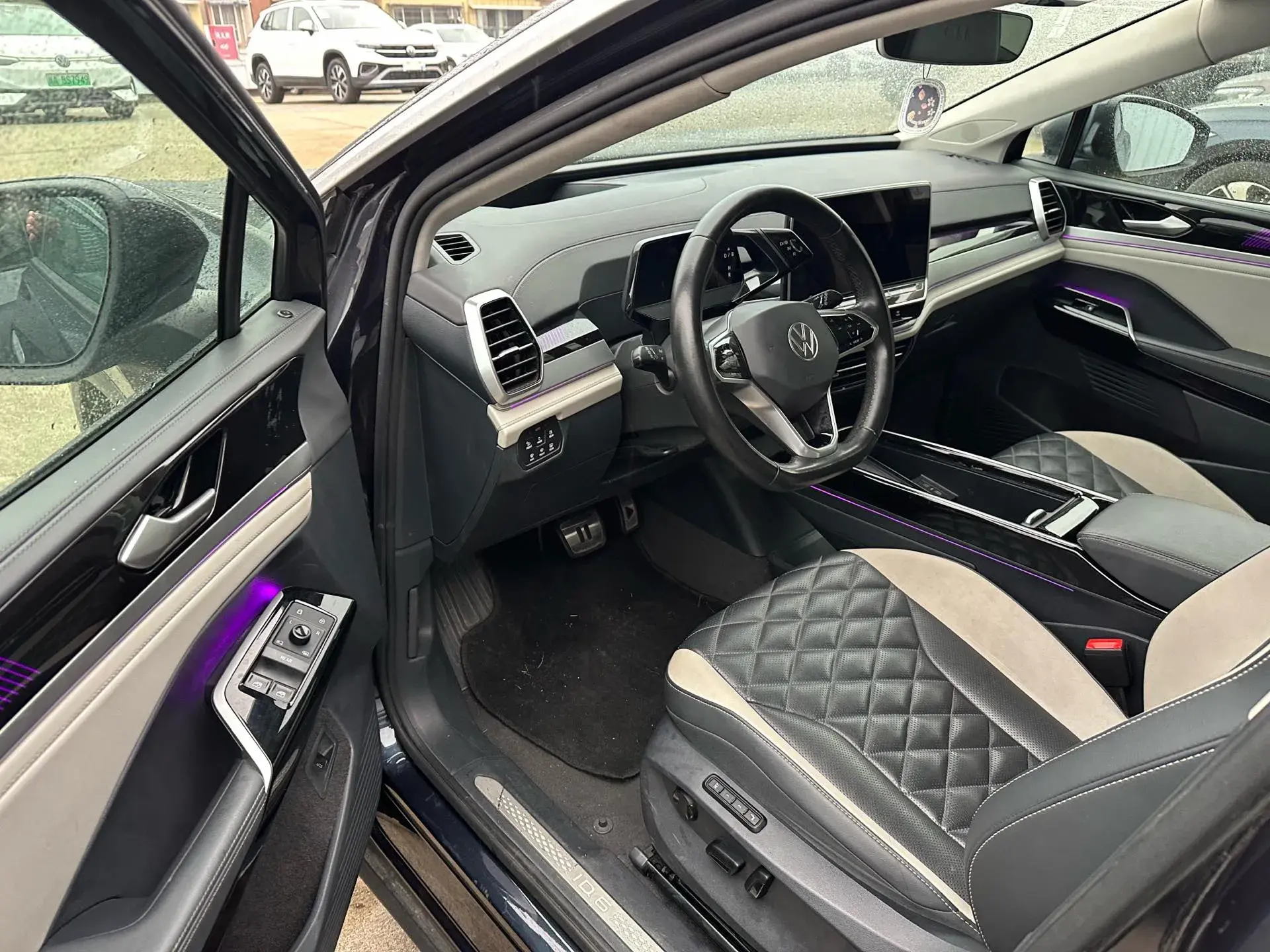 2021 VOLKSWAGEN ID.6 thumbnail 4