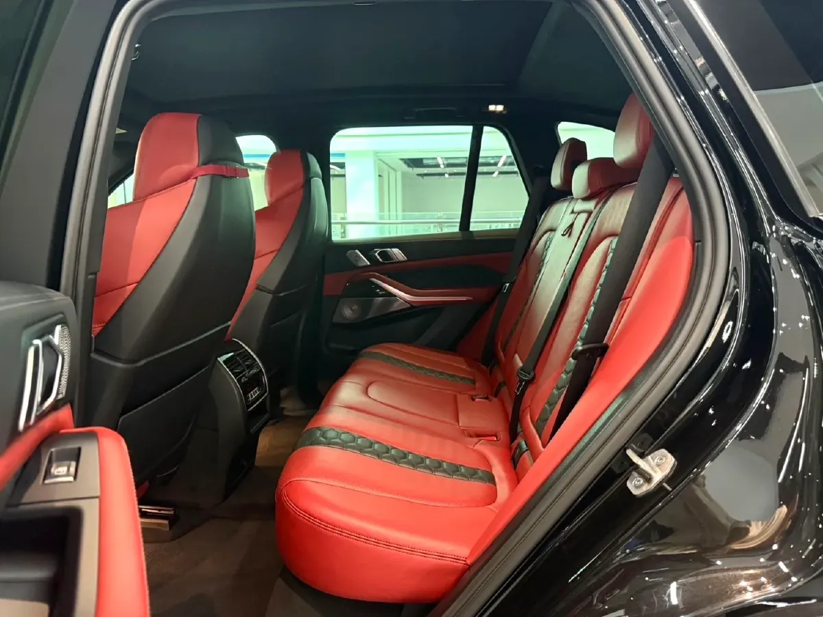 2022 BMW X5 M 4.4T 600HP V8 8AT,autocango,china used car exporter,china ev exporter,chinese used car exporter,chinese used ev exporter