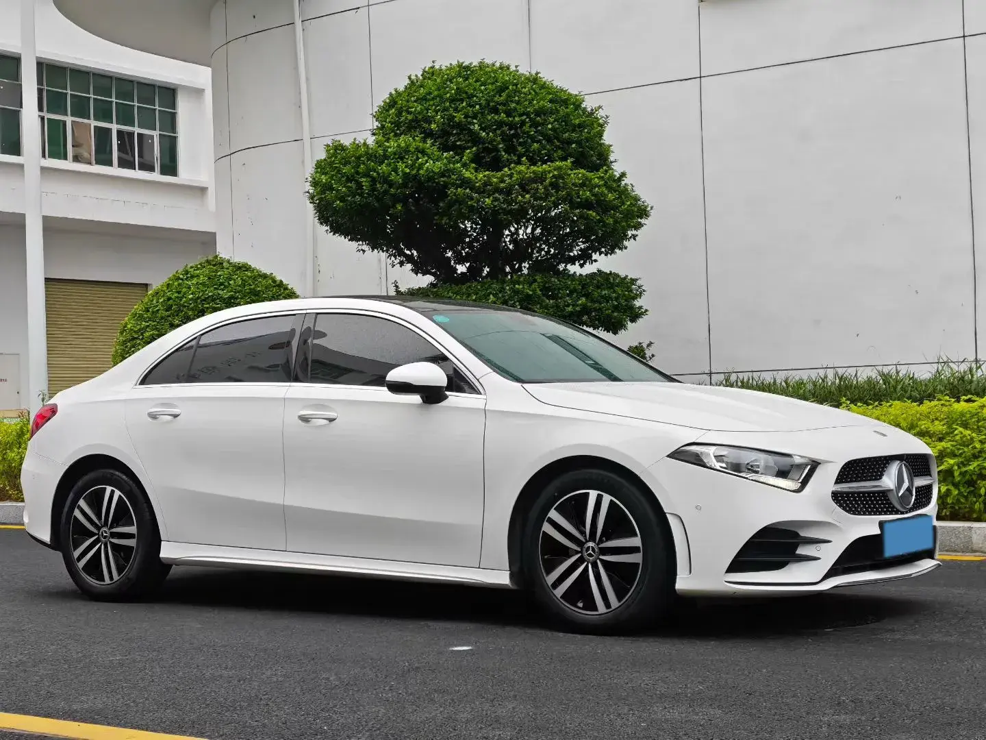 2019 MERCEDES-BENZ A thumbnail 3
