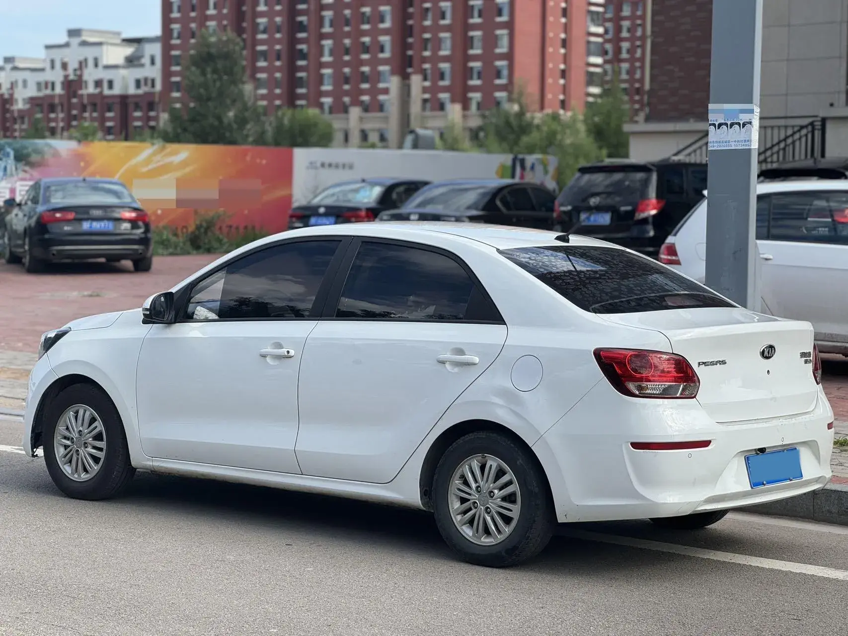 2019 KIA PEGAS thumbnail 4