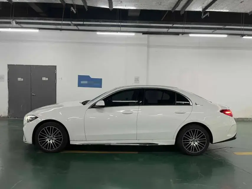 2025 MERCEDES-BENZ C thumbnail 3