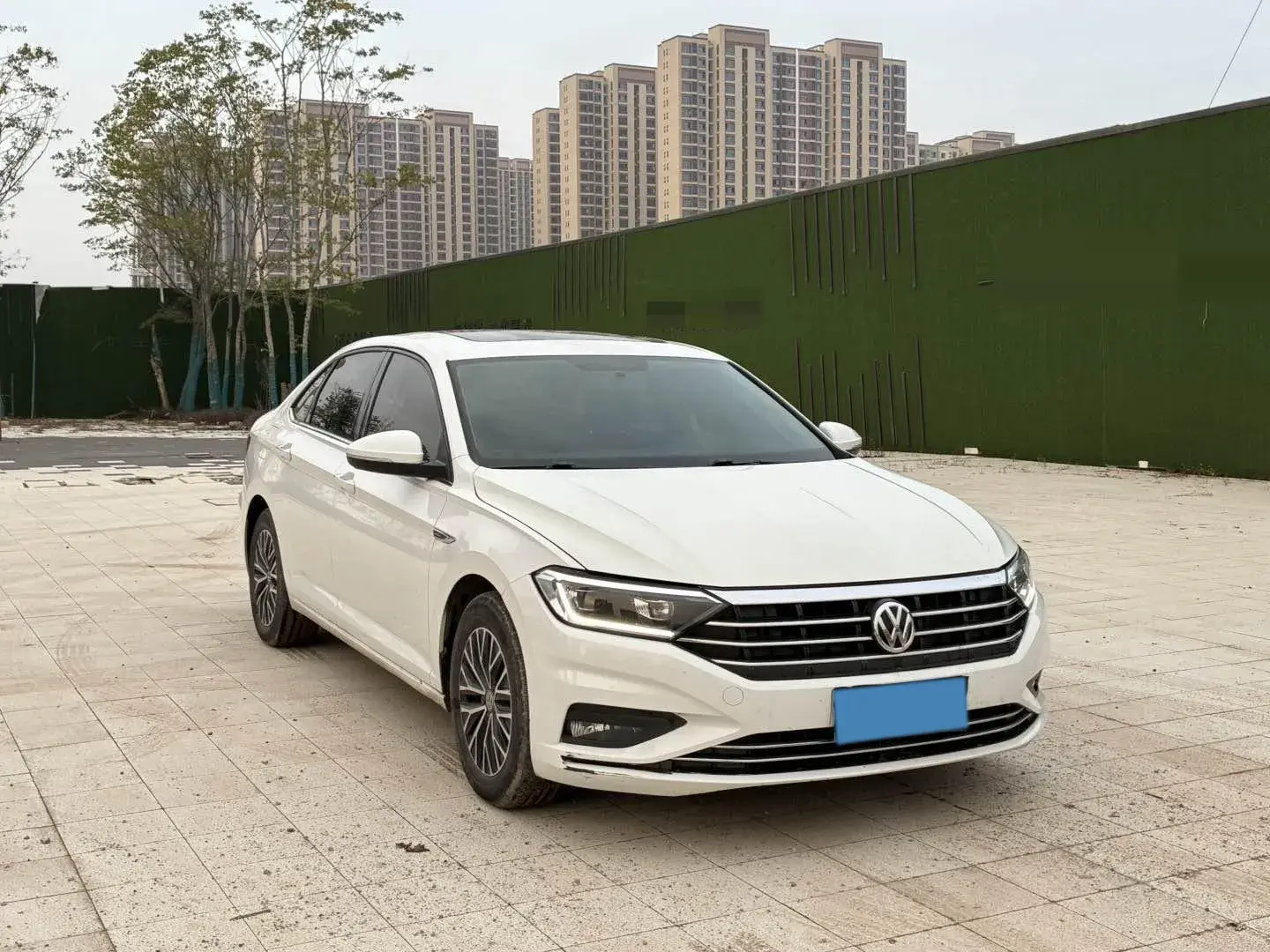 2019 VOLKSWAGEN SAGITAR thumbnail 3