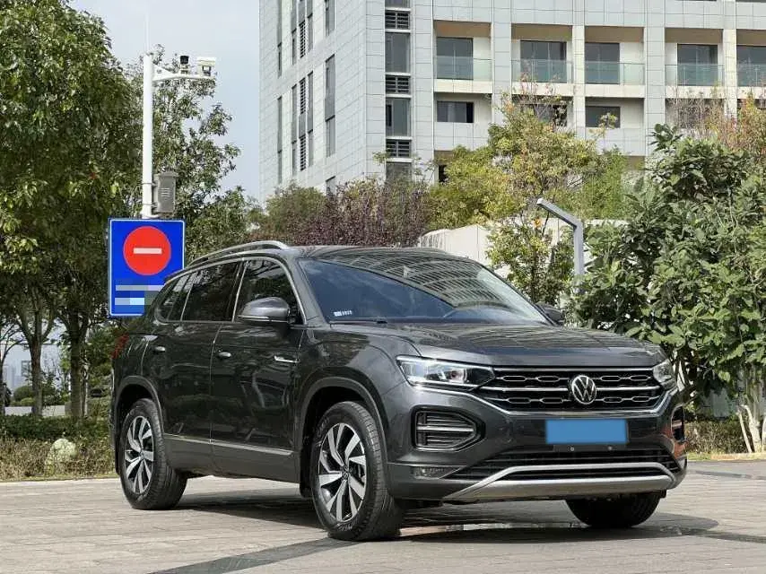 2022 VOLKSWAGEN TAYRON thumbnail 3