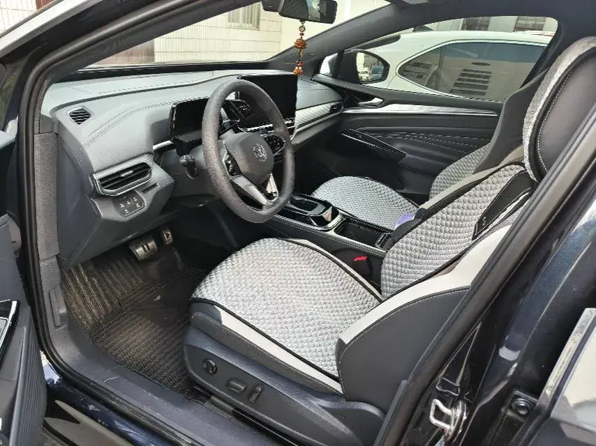 2024 VOLKSWAGEN ID.4 thumbnail 2