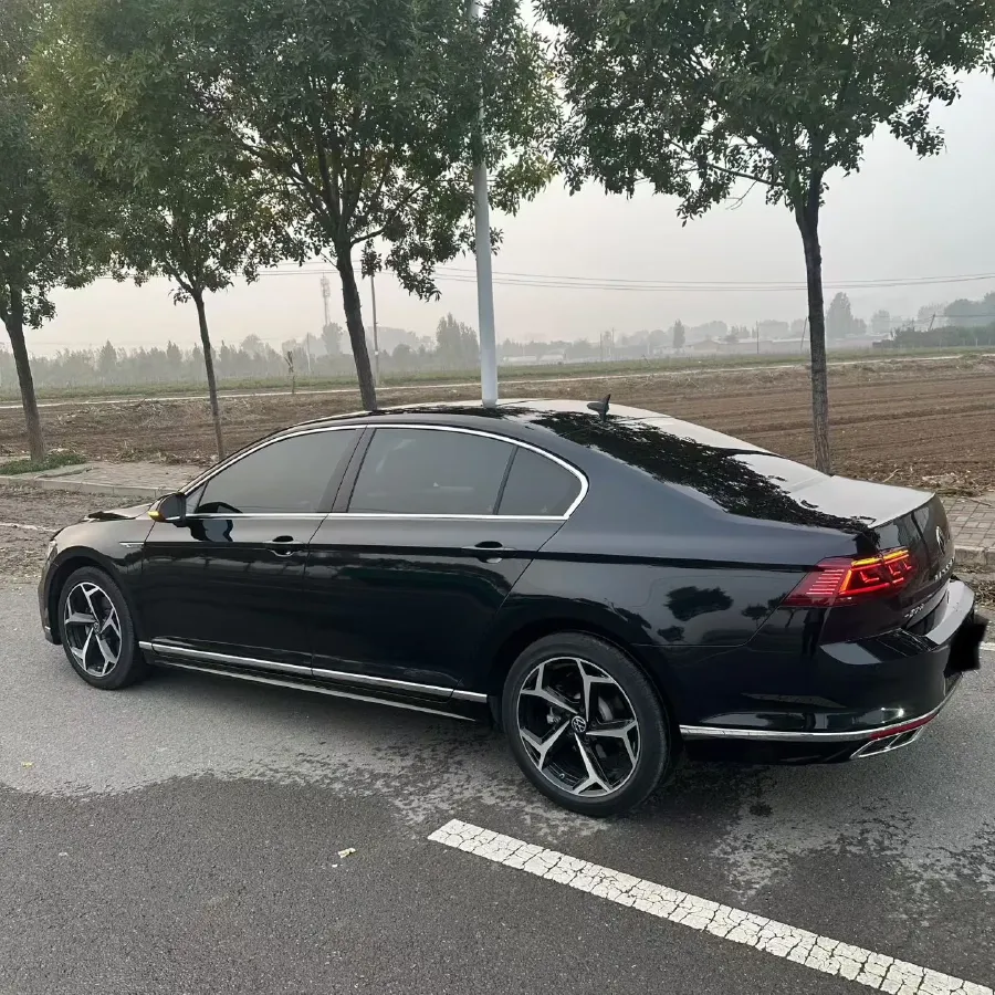 2023 Volkswagen Magotan 2.0T 186HP L4 7DCT,autocango,china used car exporter,china ev exporter,chinese used car exporter,chinese used ev exporter