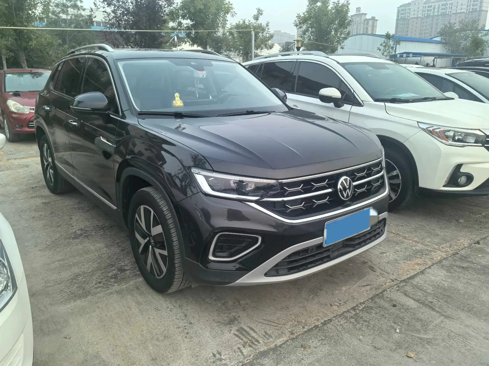 2024 VOLKSWAGEN TAYRON thumbnail 3