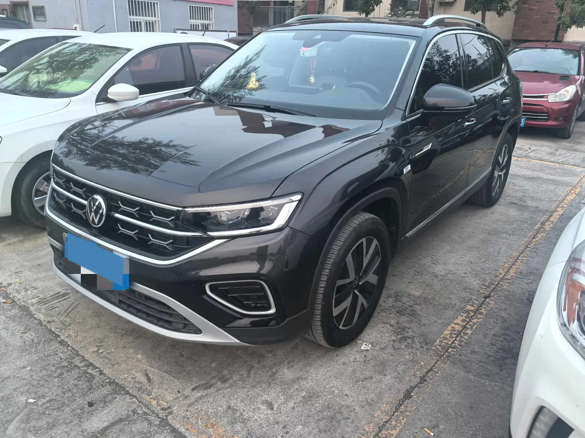 2024 VOLKSWAGEN TAYRON view 1