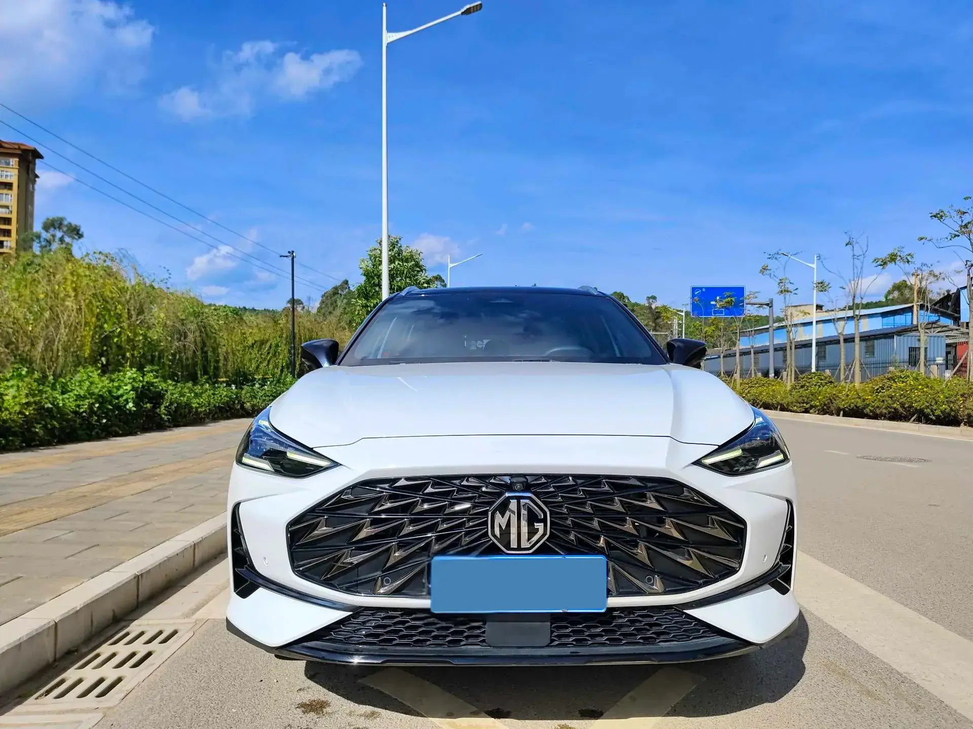 2022 MG ONE thumbnail 2