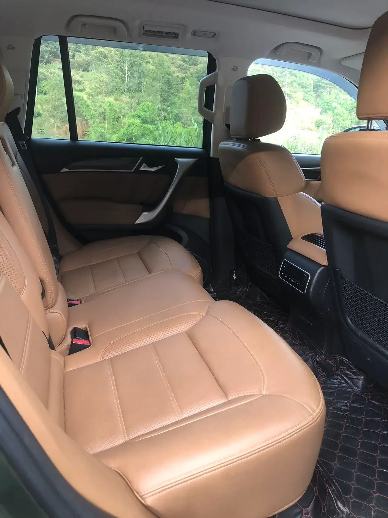 2017 HAVAL H9 thumbnail 3