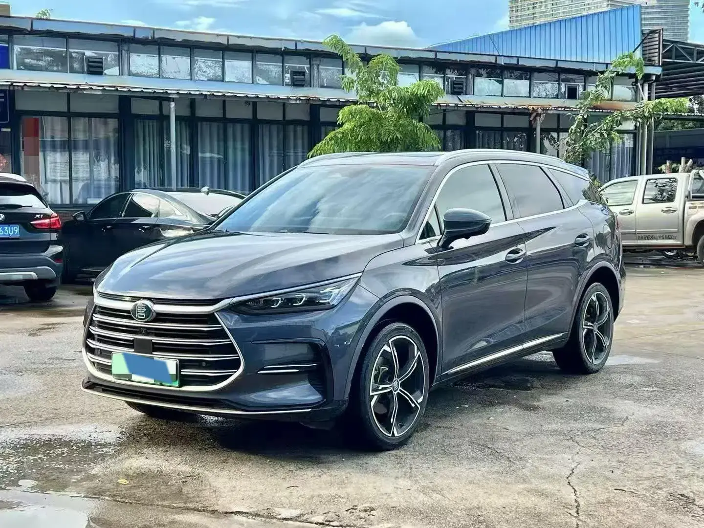 2021 BYD TANG view 1