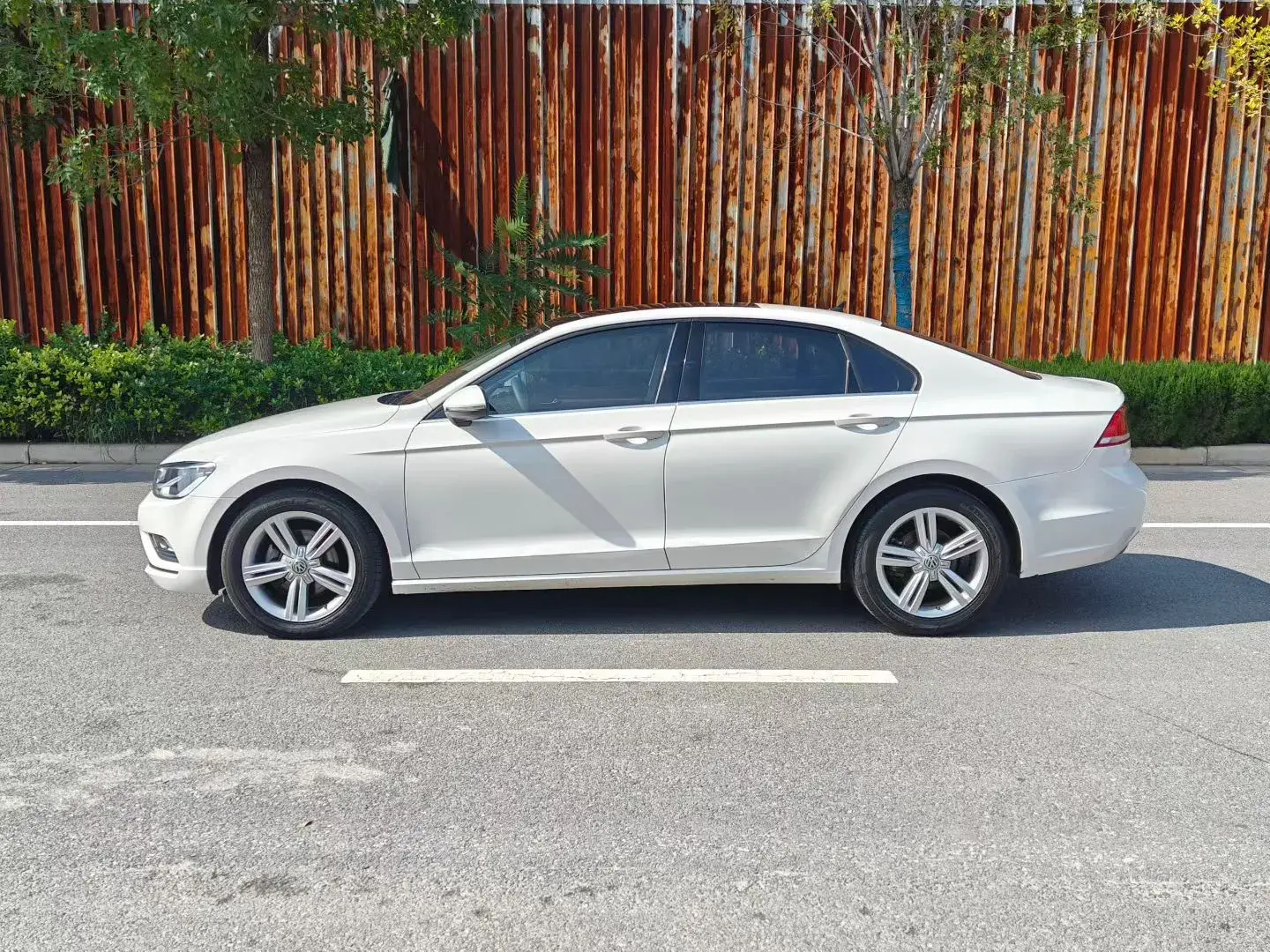 2018 VOLKSWAGEN LAMANDO thumbnail 4