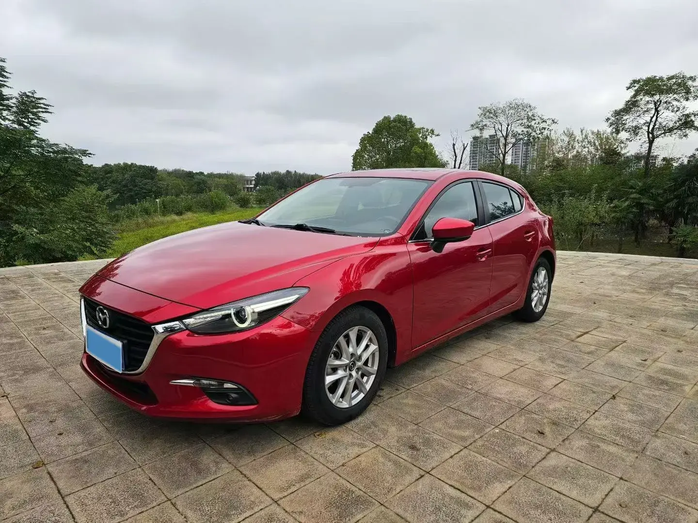 2017 MAZDA 3 view 1