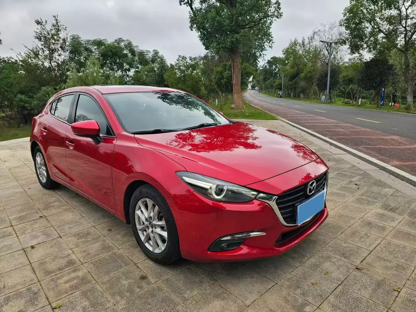 2017 MAZDA 3 thumbnail 3
