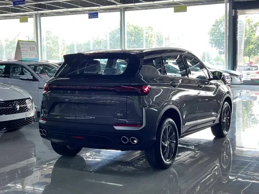 2023 GEELY COOLRAY thumbnail 4