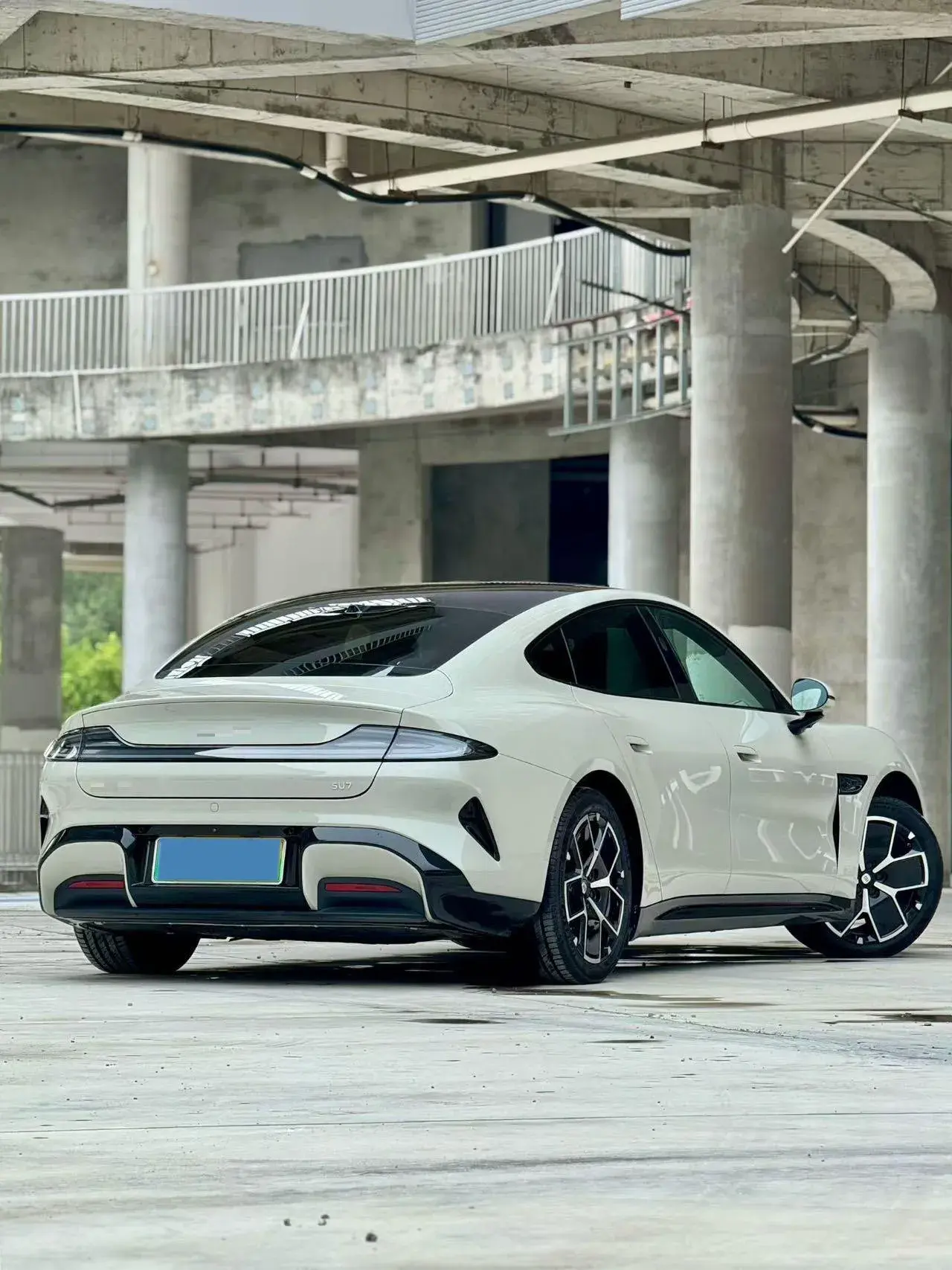 2024 MI SU7 thumbnail 3