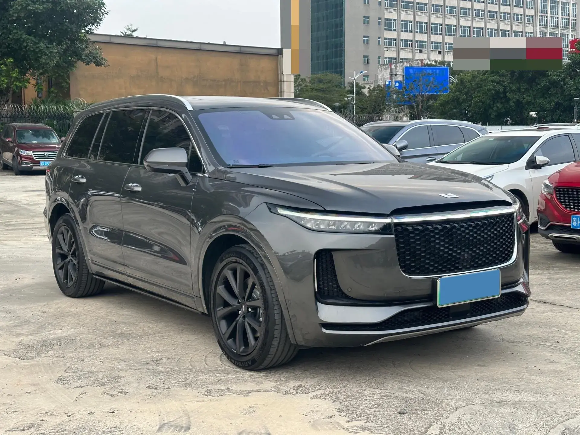 2020 LI ONE thumbnail 3