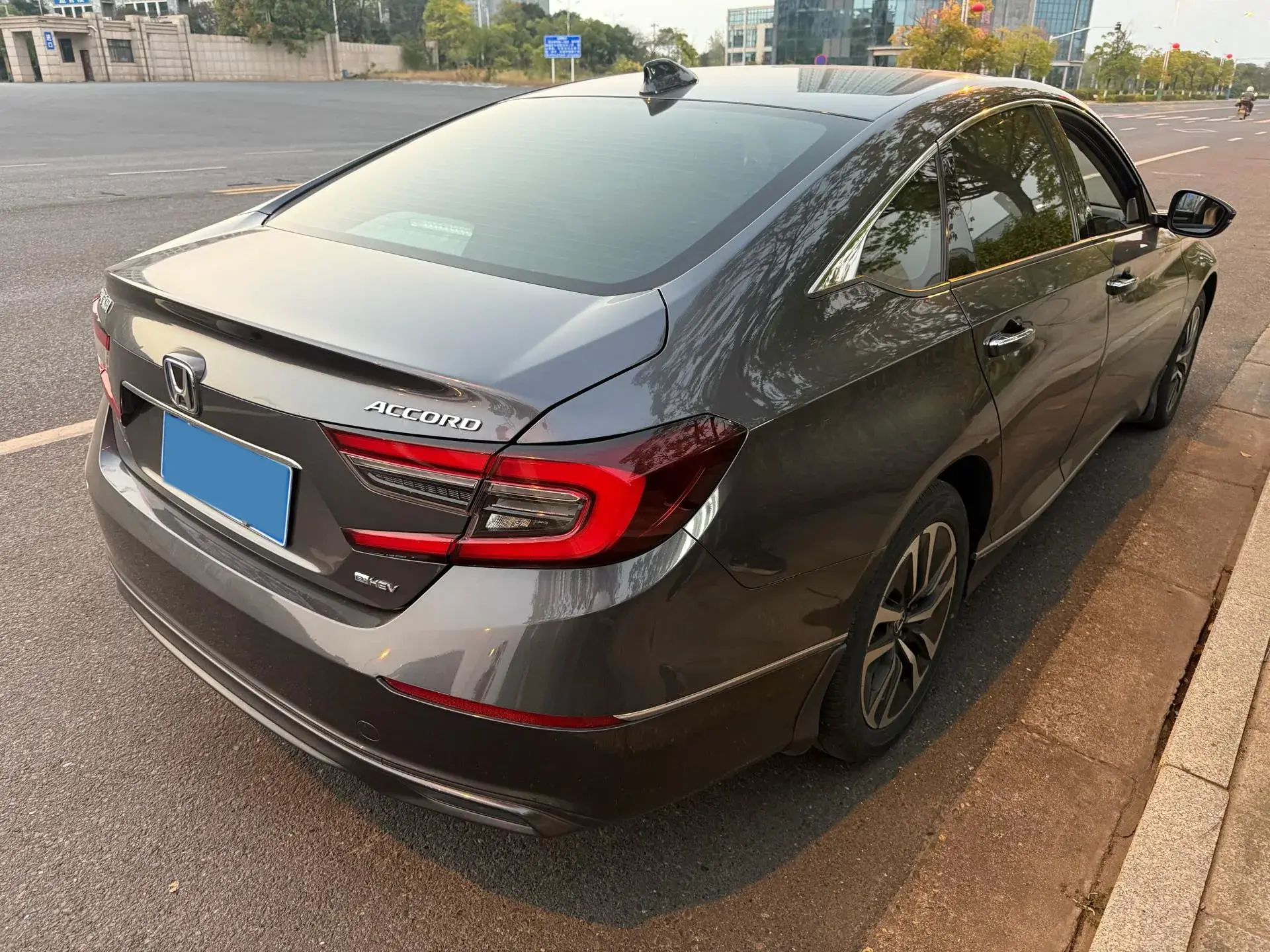 2022 HONDA ACCORD thumbnail 3