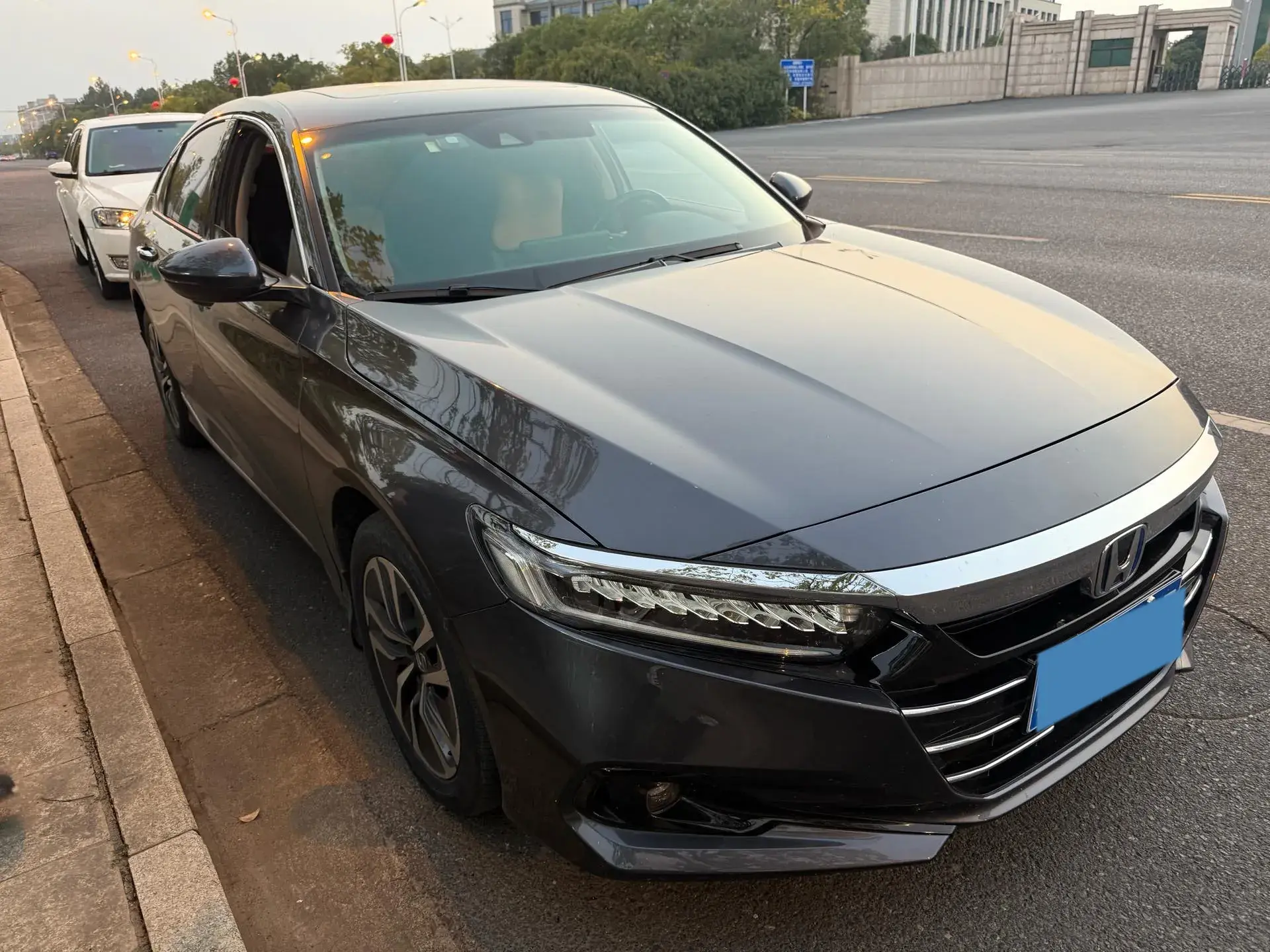 2022 HONDA ACCORD thumbnail 2