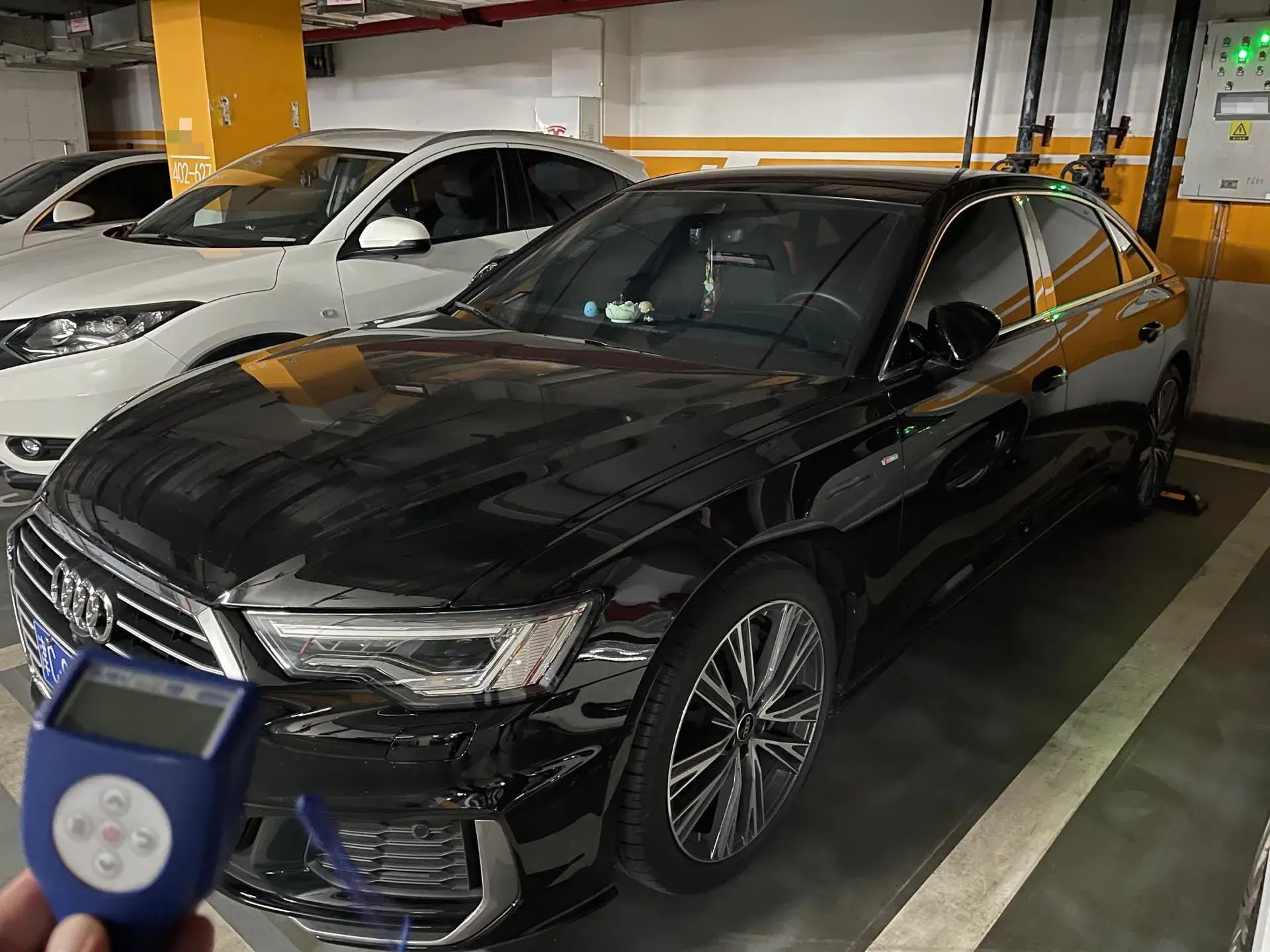 2022 AUDI A6L view 1