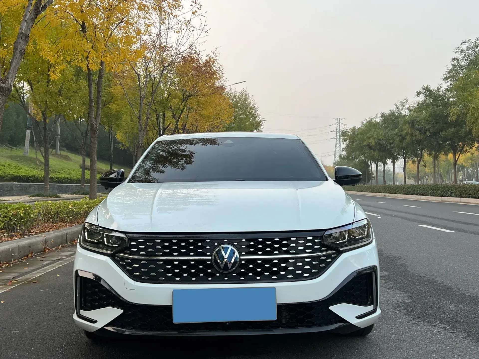 2023 VOLKSWAGEN LAVIDA thumbnail 2