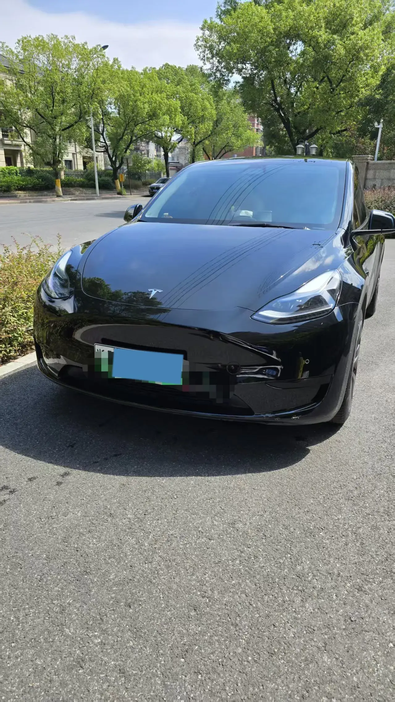2022 TESLA MODEL view 1
