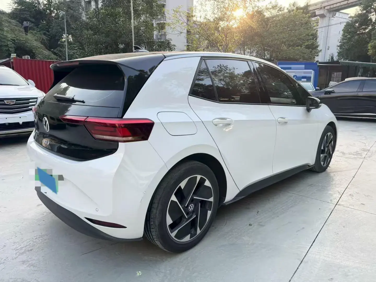 2024 VOLKSWAGEN ID.3 thumbnail 4