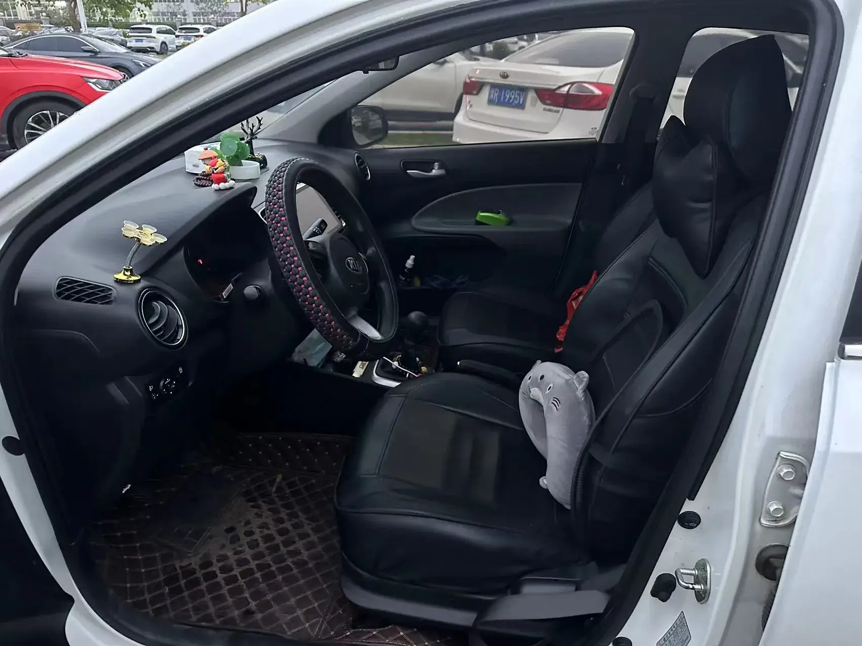 2017 KIA PEGAS thumbnail 2