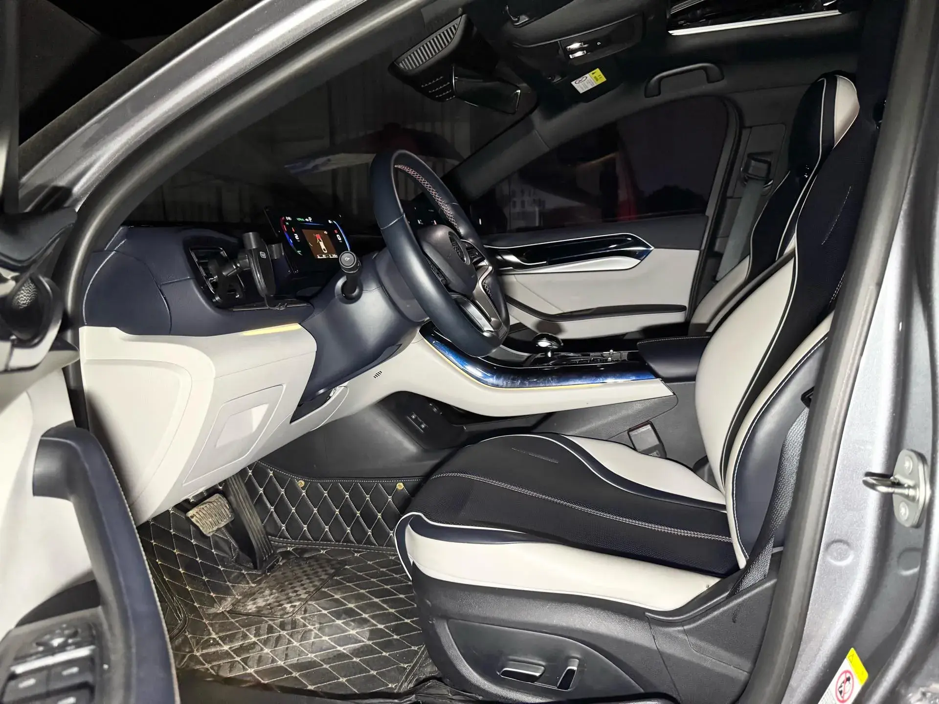 2023 BYD QIN thumbnail 4