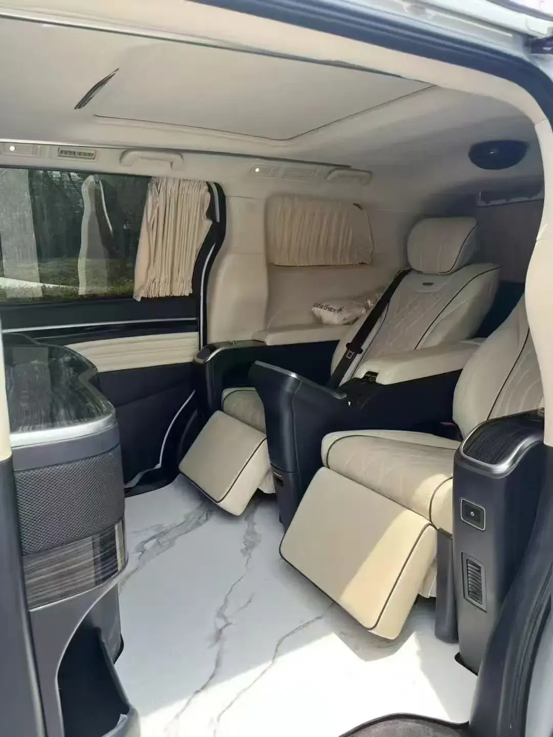 2021 GAC TRUMPCHI thumbnail 3