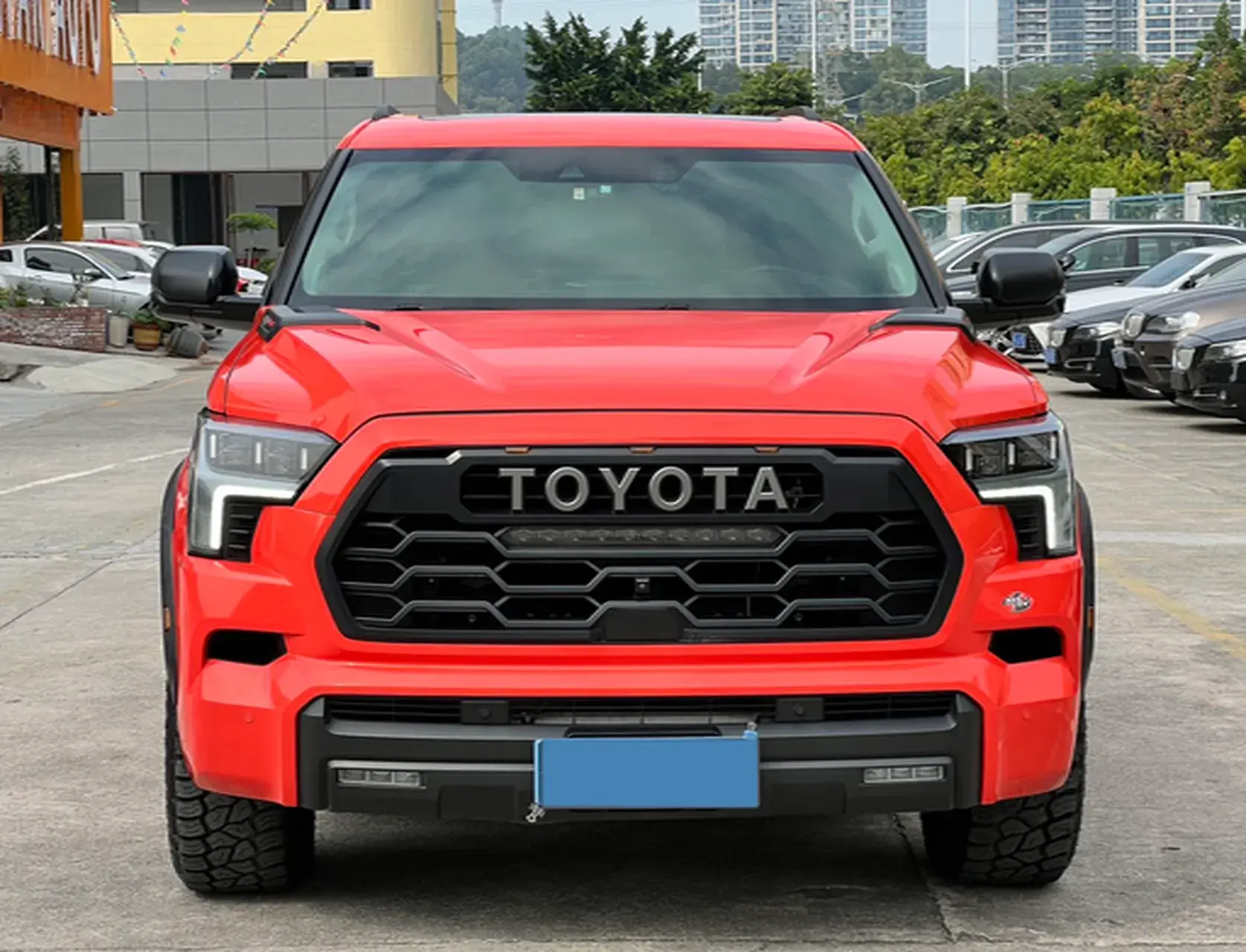 2023 HONGQI H5 thumbnail 2