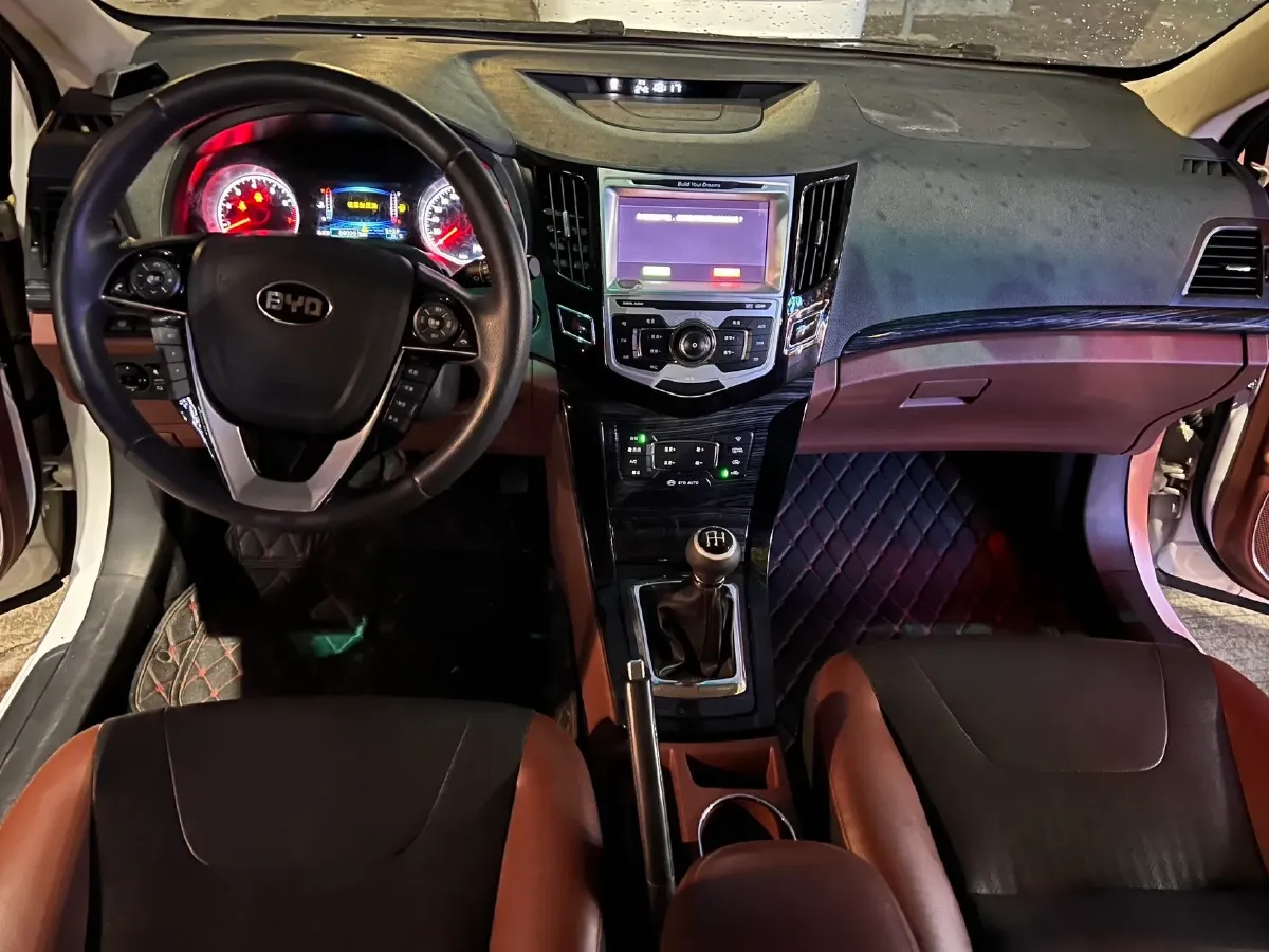 2016 BYD SuRui 1.5L 109HP L4 5MT,autocango,china used car exporter,china ev exporter,chinese used car exporter,chinese used ev exporter