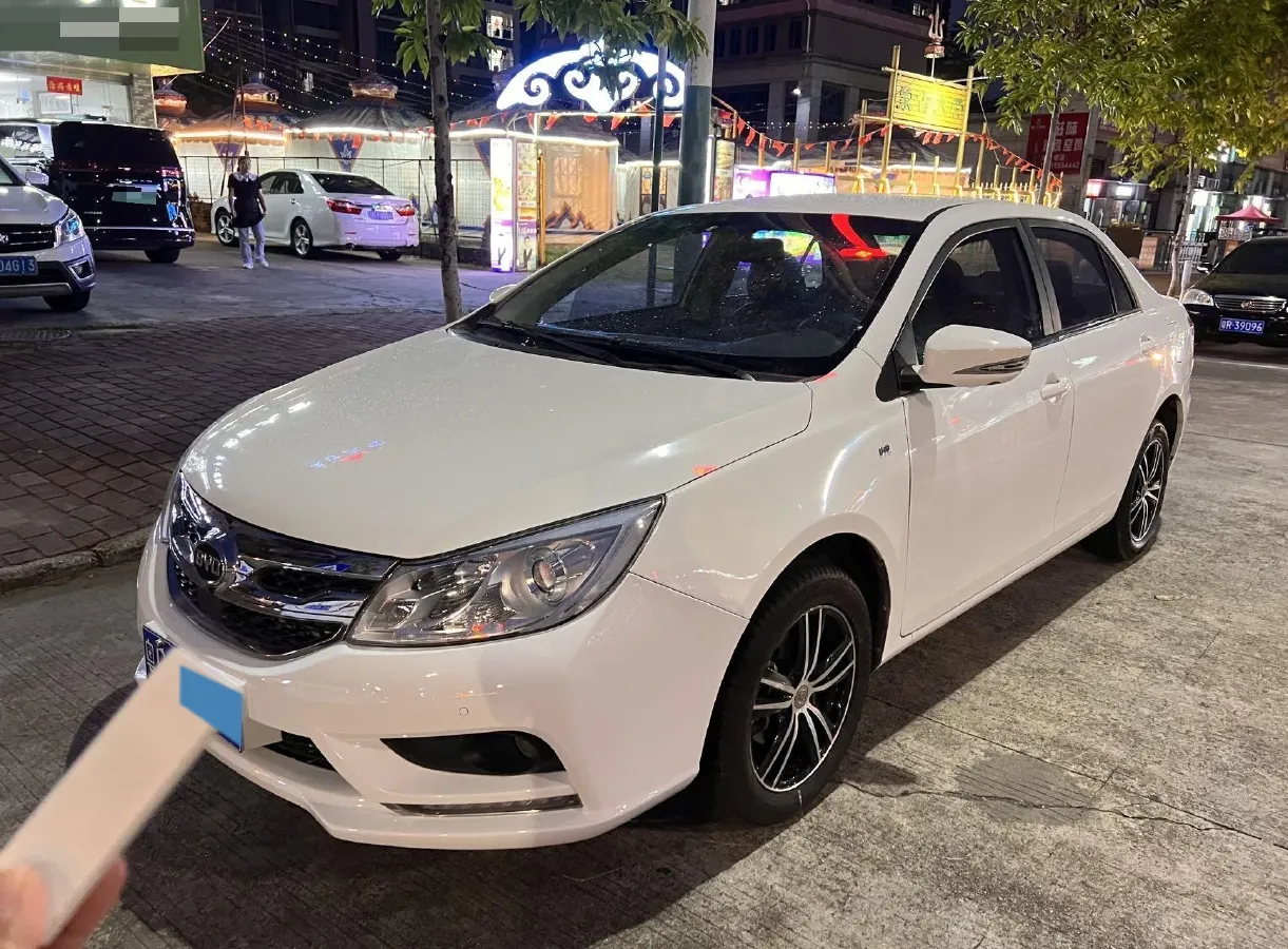 2016 BYD SuRui 1.5L 109HP L4 5MT,autocango,china used car exporter,china ev exporter,chinese used car exporter,chinese used ev exporter