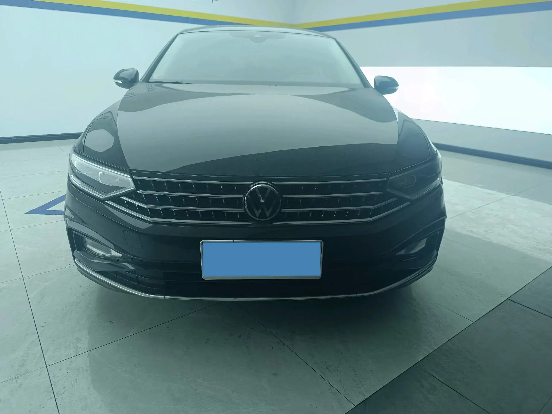 2023 VOLKSWAGEN MAGOTAN thumbnail 2