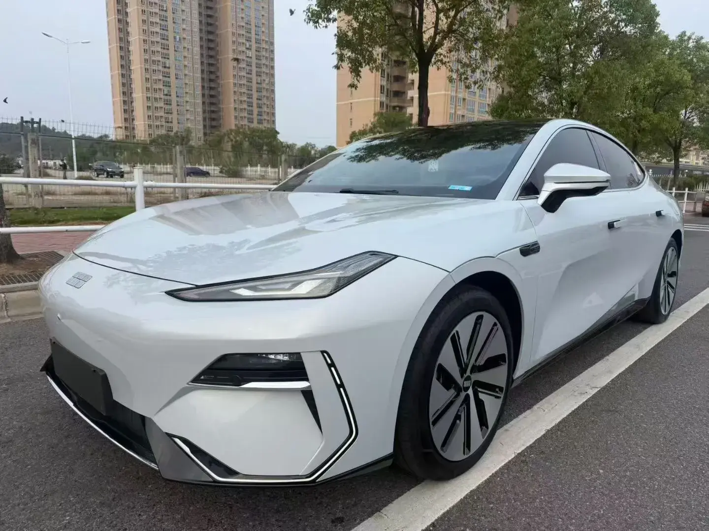 2024 GEELY GALAXY view 1