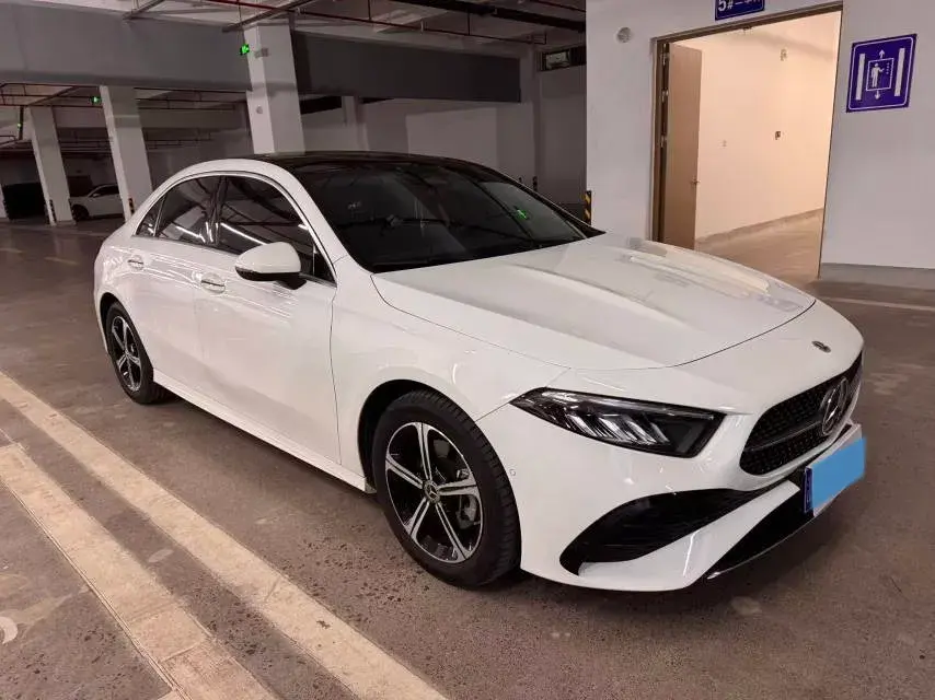 2023 MERCEDES-BENZ A thumbnail 3
