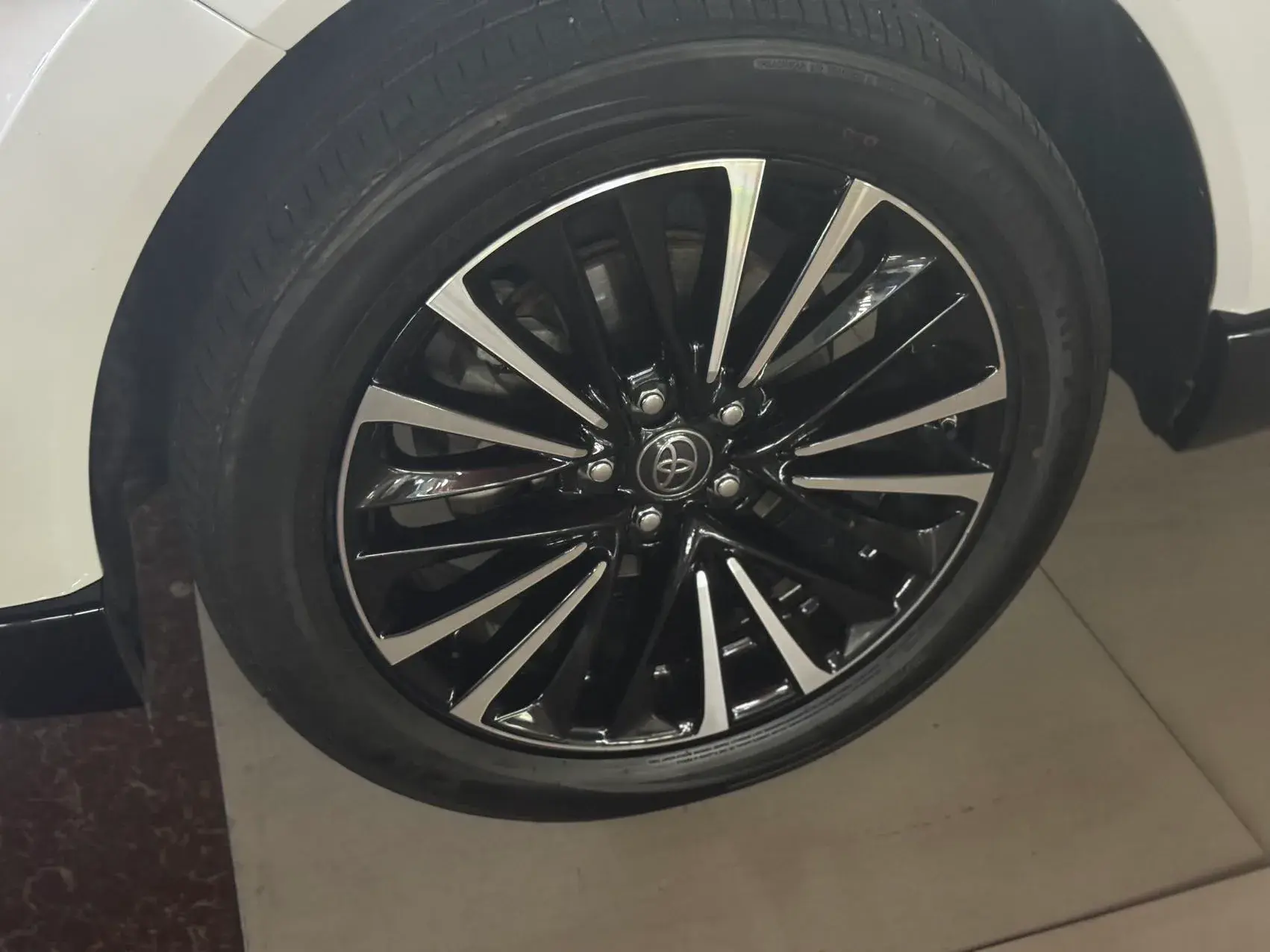 2022 TOYOTA VENZA thumbnail 2