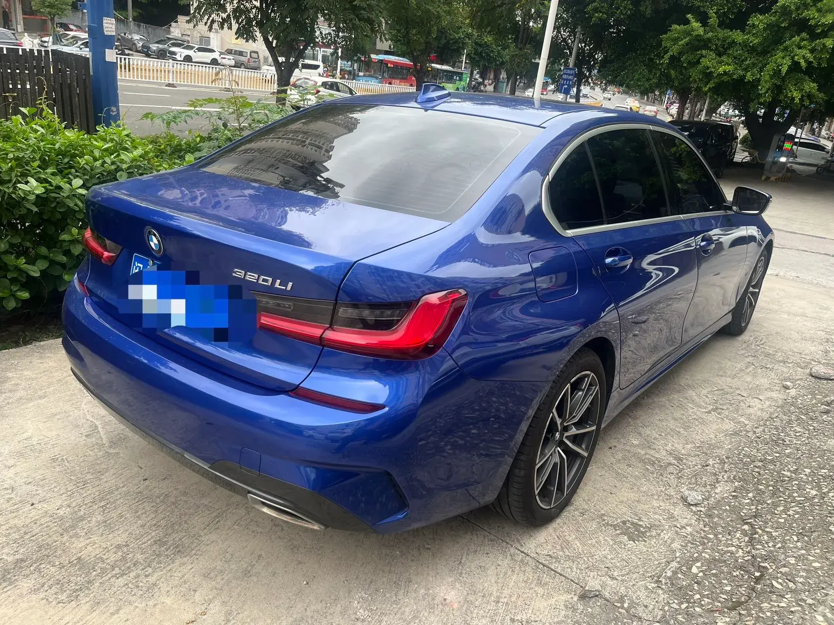 2021 BMW 3 thumbnail 3