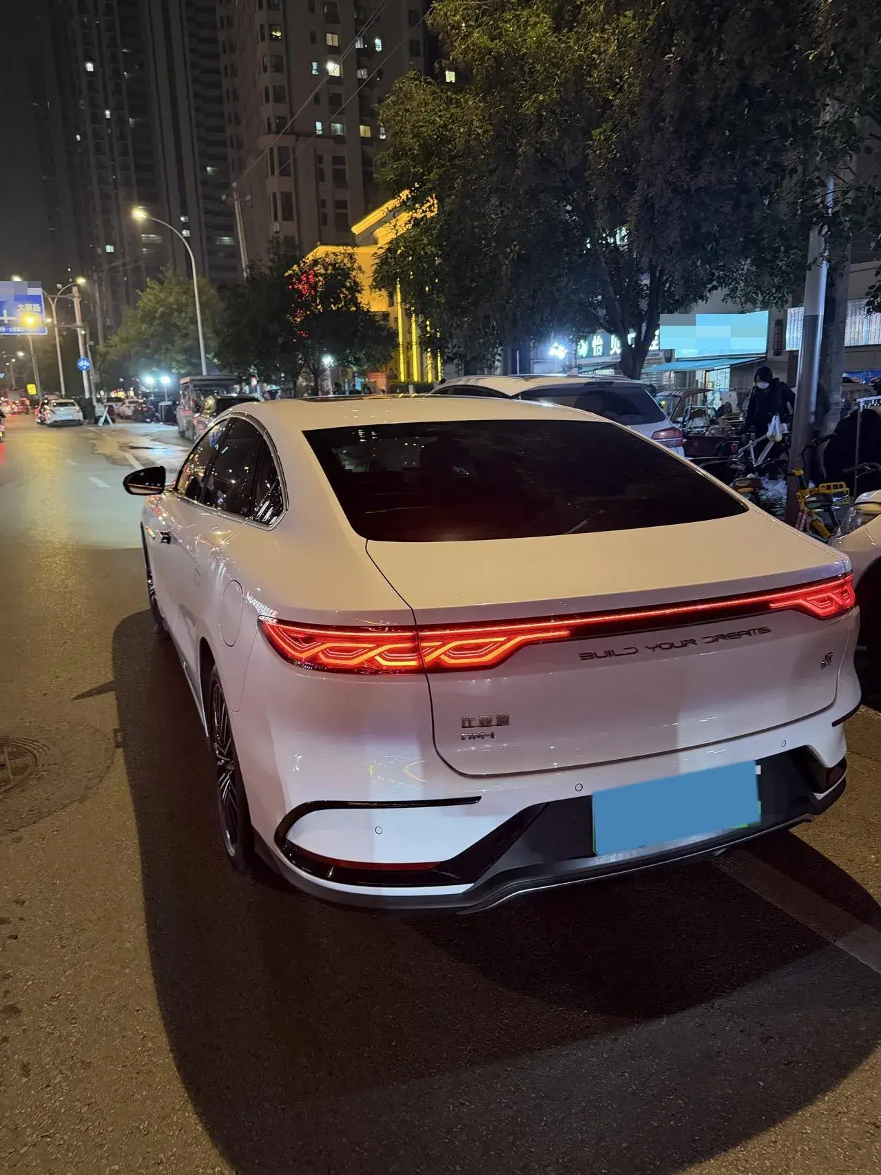 2023 BYD HAN thumbnail 4