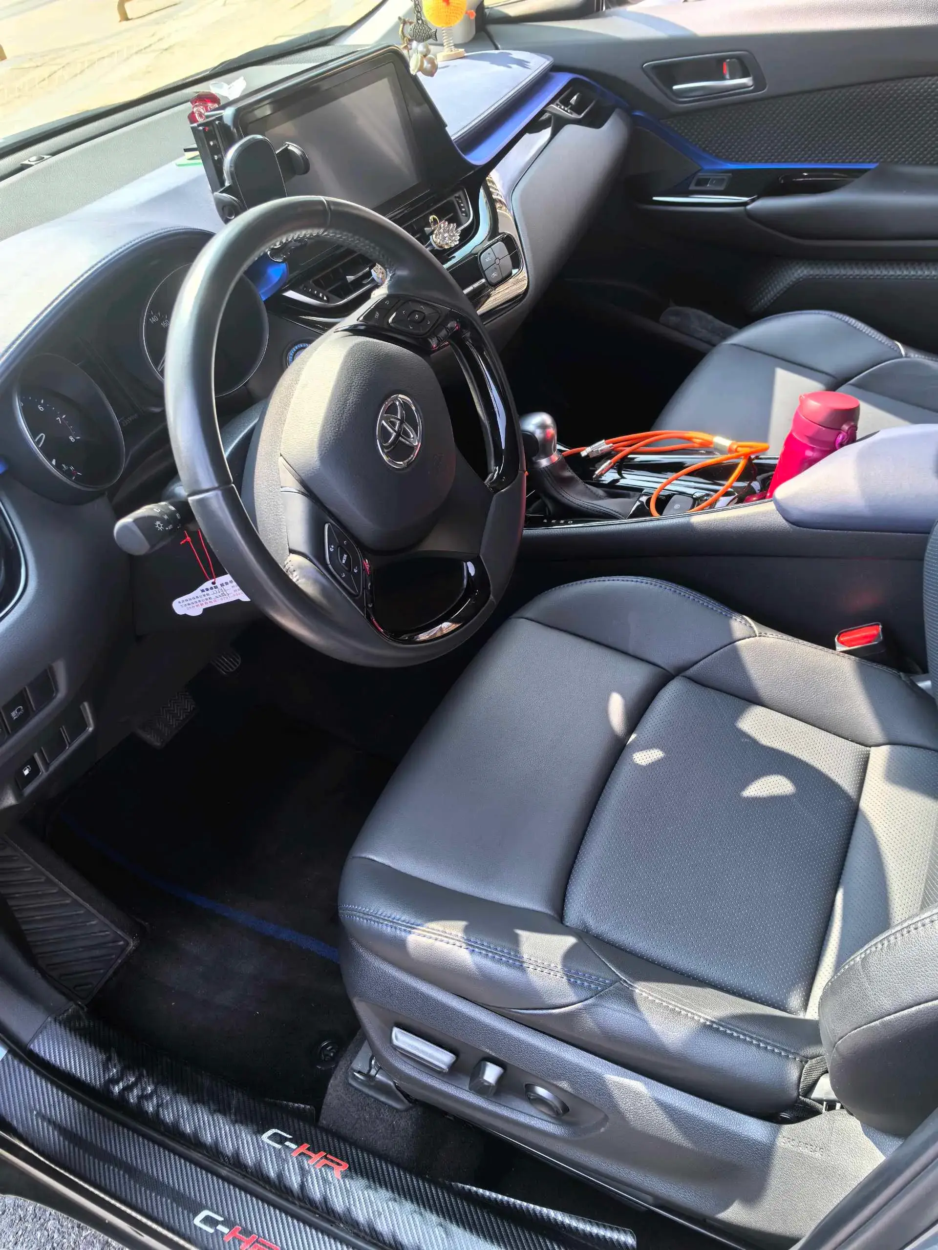 2021 TOYOTA C-HR thumbnail 4