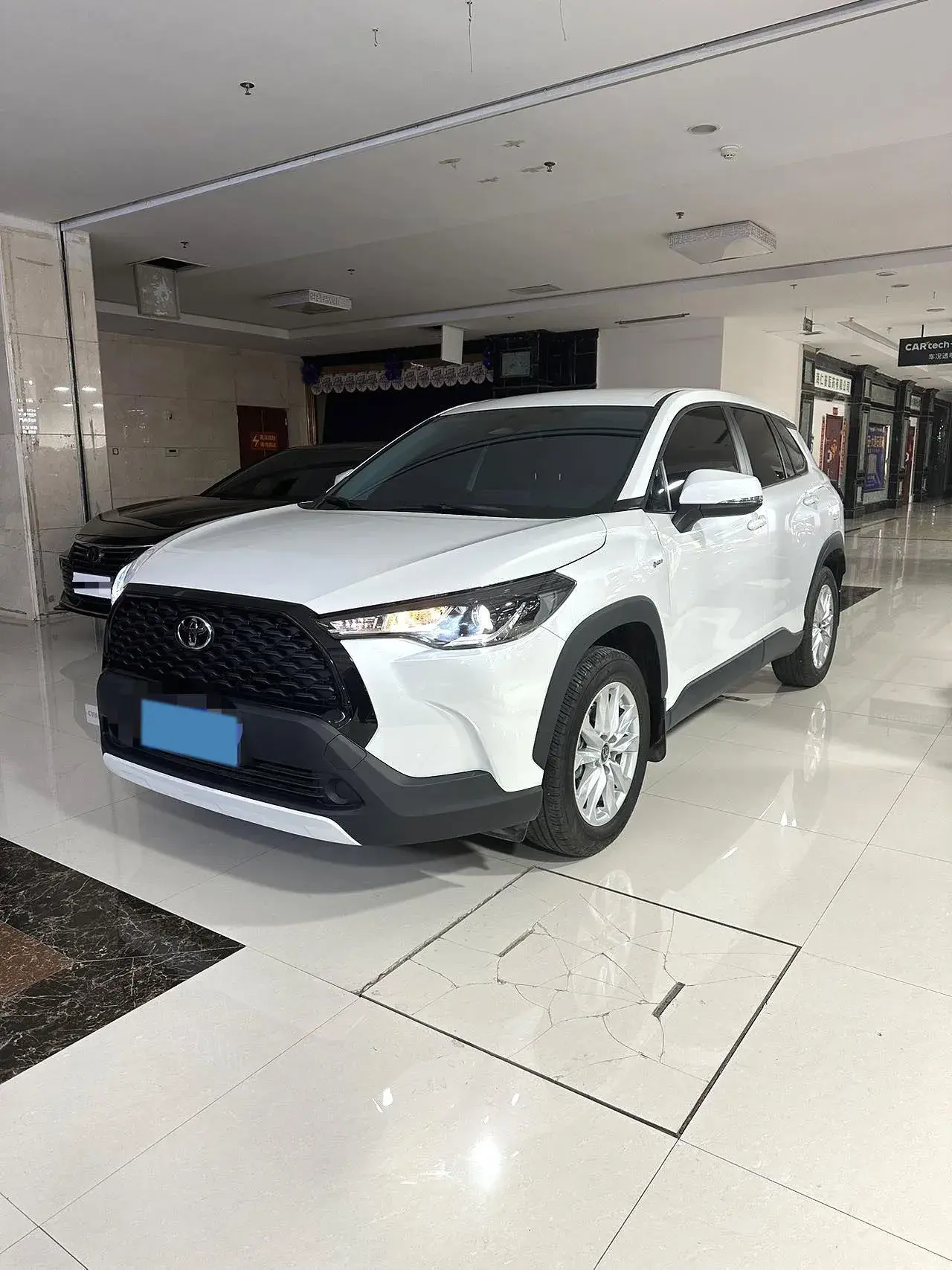 2024 TOYOTA COROLLA view 1